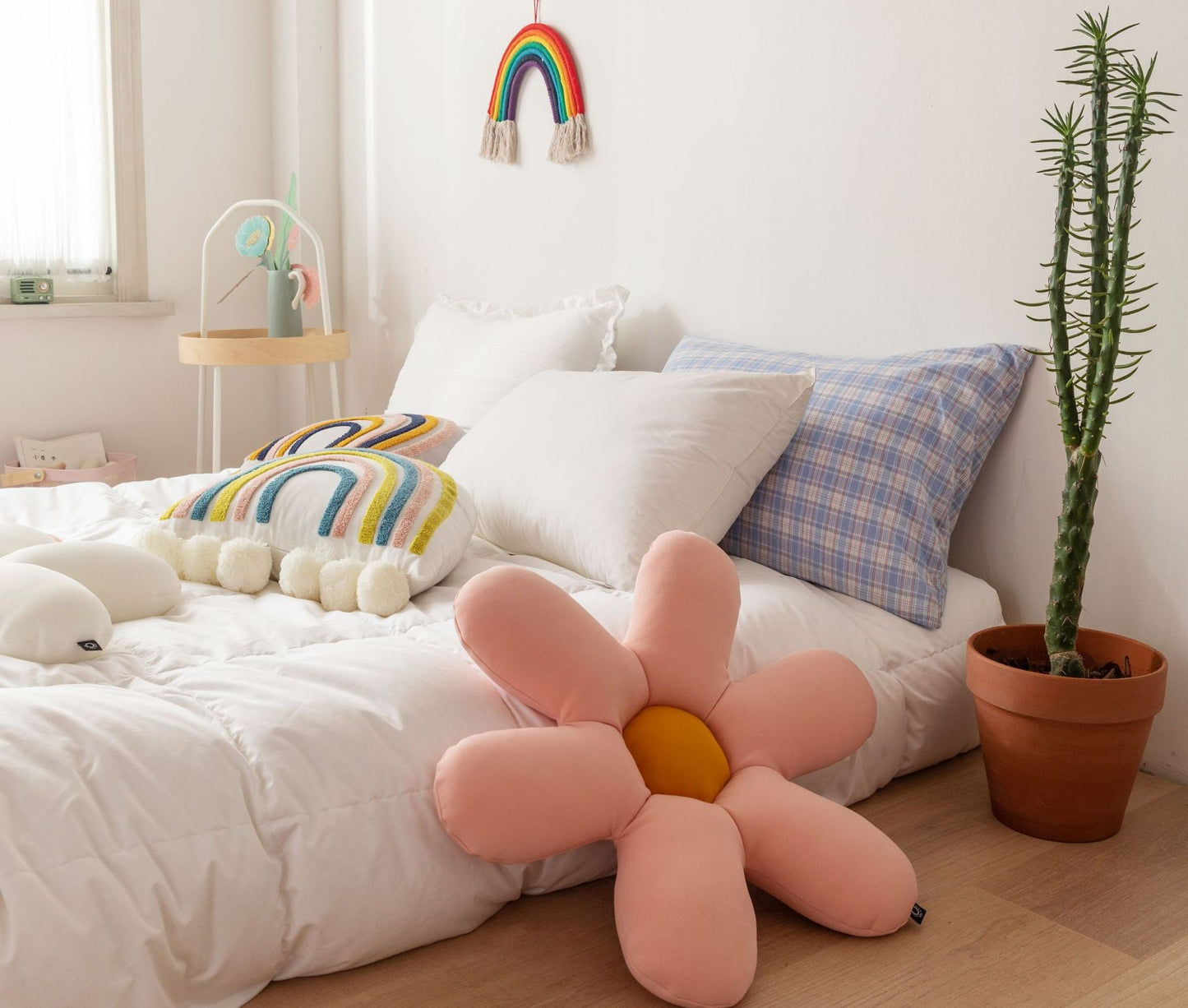 Daisy Flower Sofa Cushion Pillow - Starhauz.com
