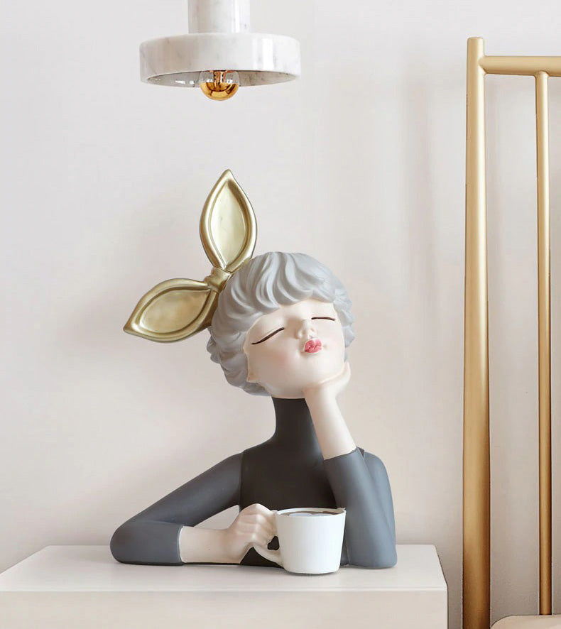 Mischievous Girl Sculpture Ornaments - Starhauz.com