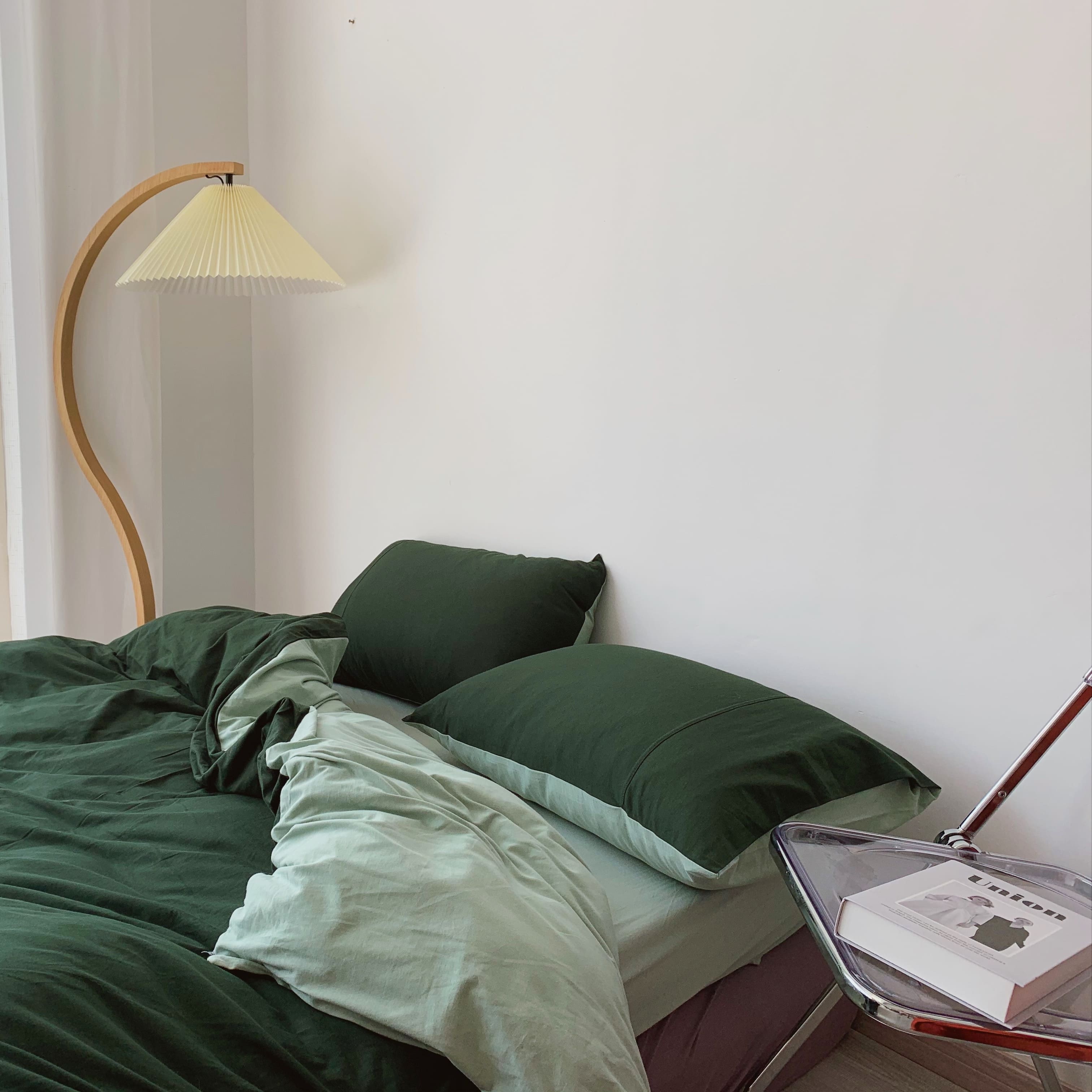 Two-Toned Aesthetic Bedsheet Set - Bedding