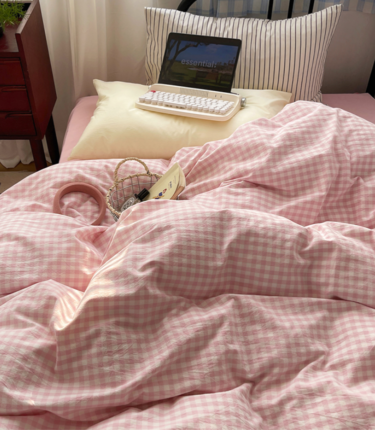 Blushed Dream Mixed Pattern Bedding Set - Bedding