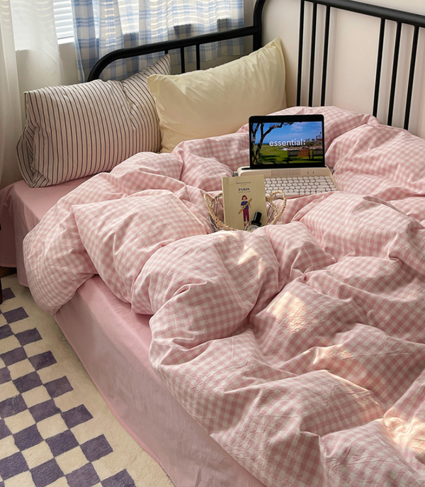 Blushed Dream Mixed Pattern Bedding Set - Bedding