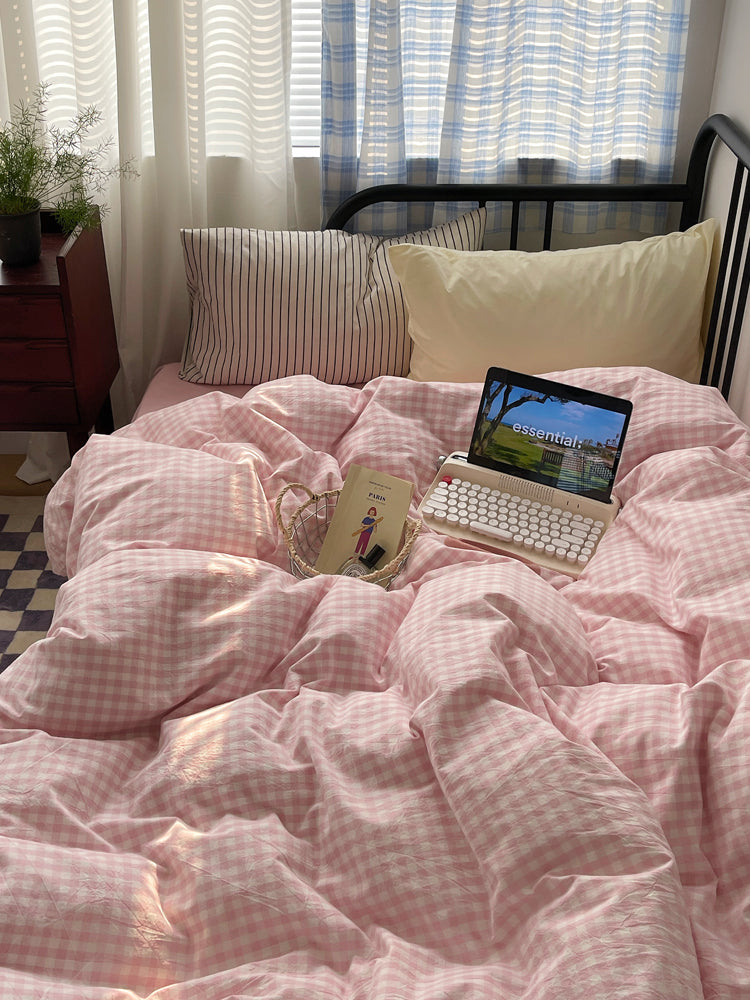 Blushed Dream Mixed Pattern Bedding Set - Bedding