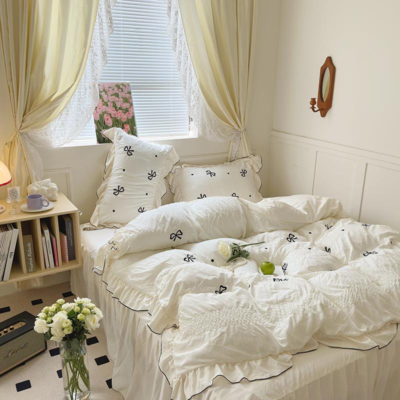 Dreamy Ribbon Ruffle Bedding Set