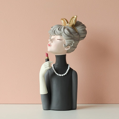 Mischievous Girl Sculpture Ornaments - Starhauz.com