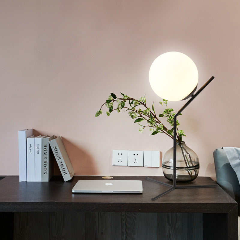 Classic Nordic Table lamp - Starhauz.com